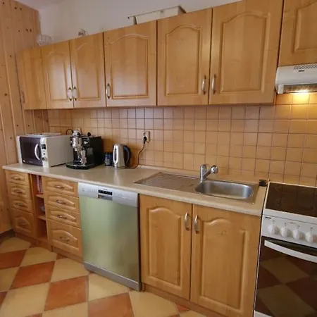 Dom wakacyjny Horska Chata S Bazenem A Vyhledem Na Krajinu Dolna Morawa